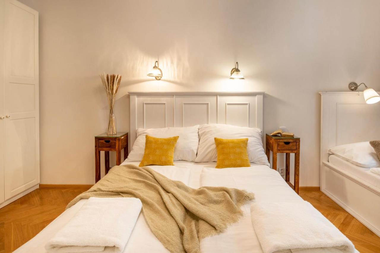 Apart Otel Templova - Old Town
