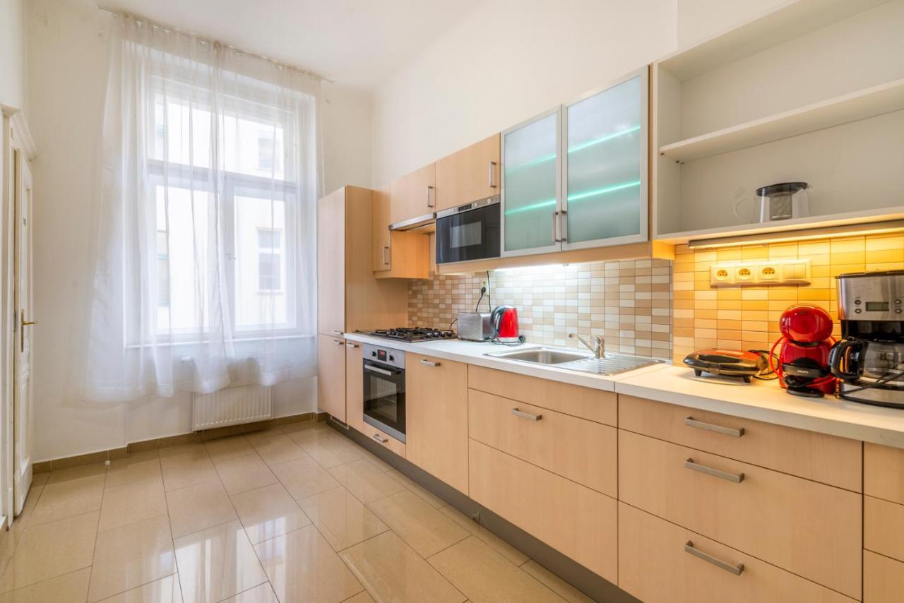 Apart Otel Templova - Old Town